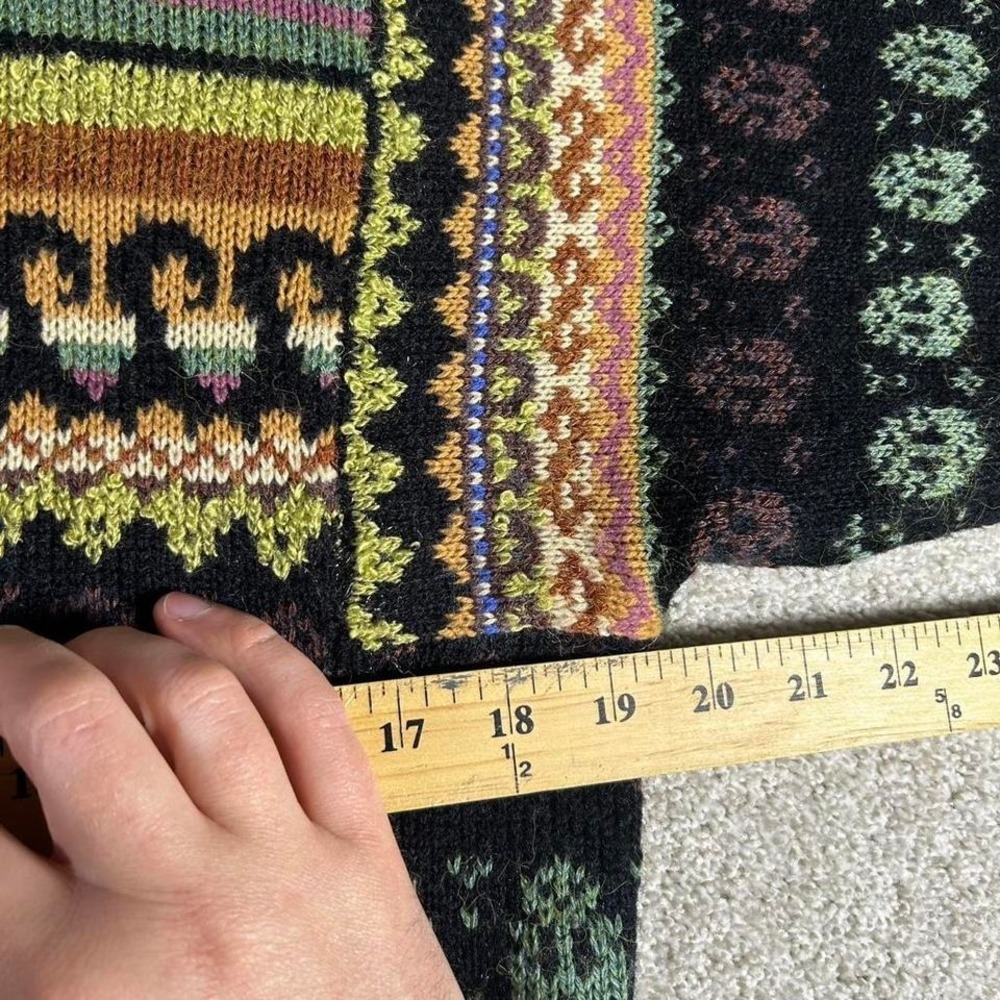 Vintage women's black multicolor striped patterned pastel cottage knit sweater - Picture 6 of 6
